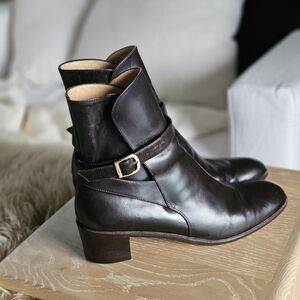 Salvatore Ferragamo Gancini Ornamental Heel Boots 8.5 Made In Italy